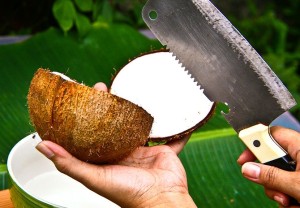 как правильно открыть кокос