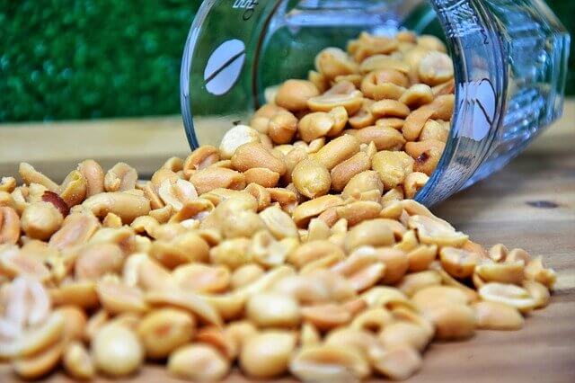сколько арахиса можно съедать в день
